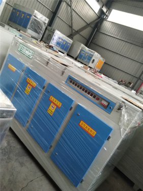 3萬(wàn)風(fēng)量光氧催化設備發(fā)貨