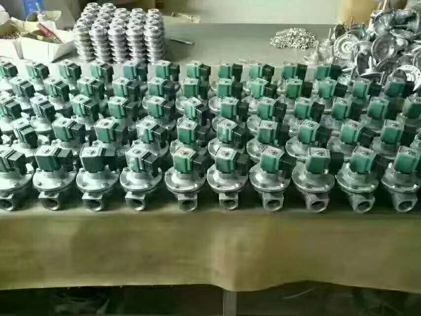 1寸直角上海袋配電磁脈沖閥 1寸直角上海袋配電磁脈沖閥